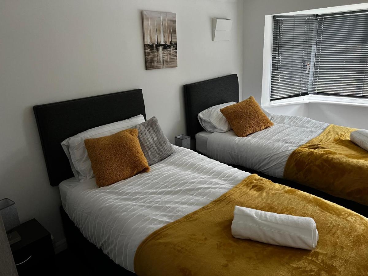 Stylish And Homey 3 Bedroom House With Free Parking & Wi-Fi Minworth Εξωτερικό φωτογραφία