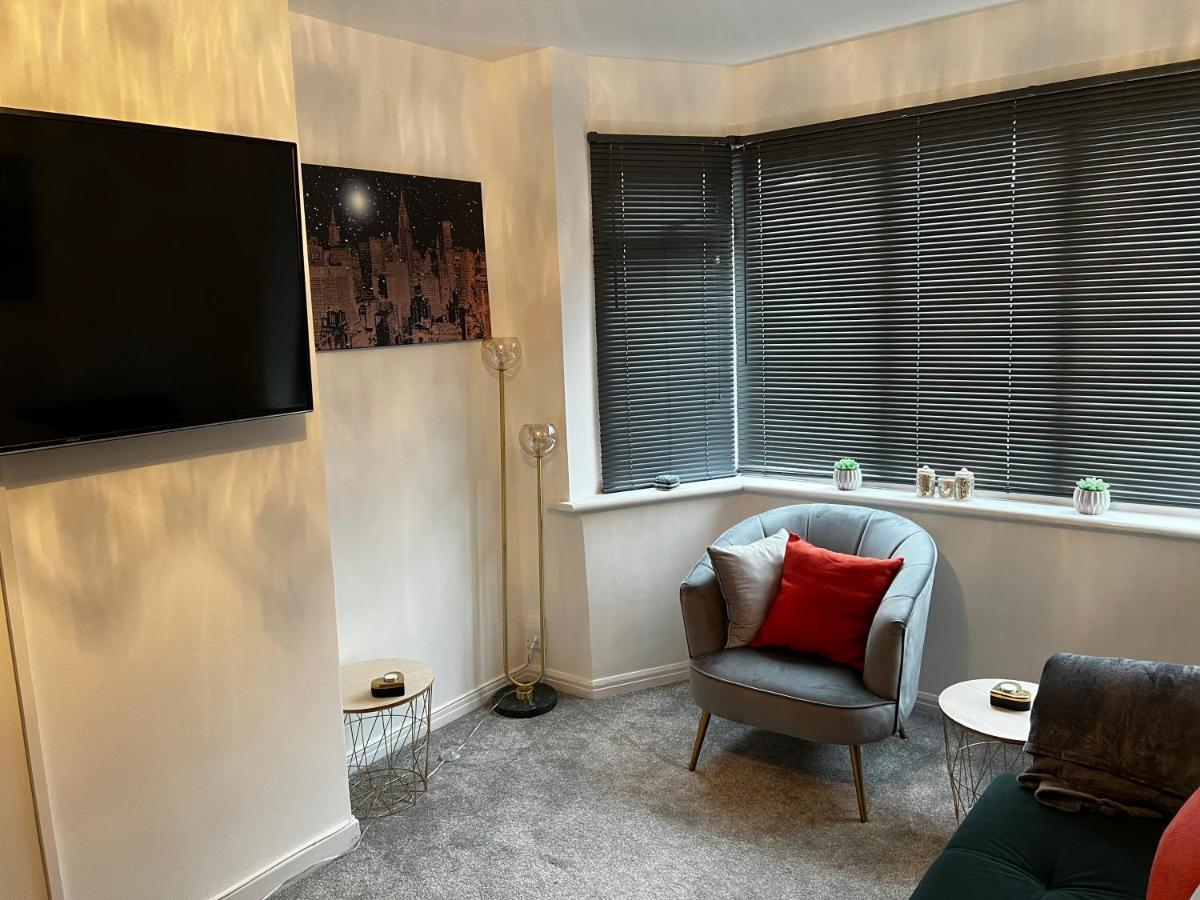 Stylish And Homey 3 Bedroom House With Free Parking & Wi-Fi Minworth Εξωτερικό φωτογραφία